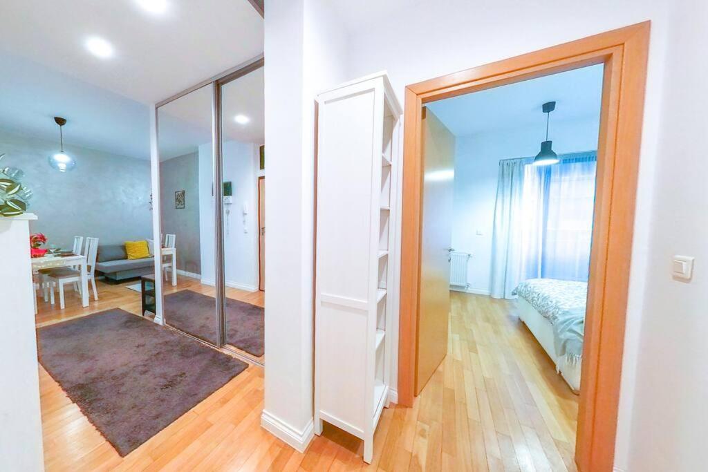 Old Town Spacious Apartment บูคาเรสต์ ภายนอก รูปภาพ